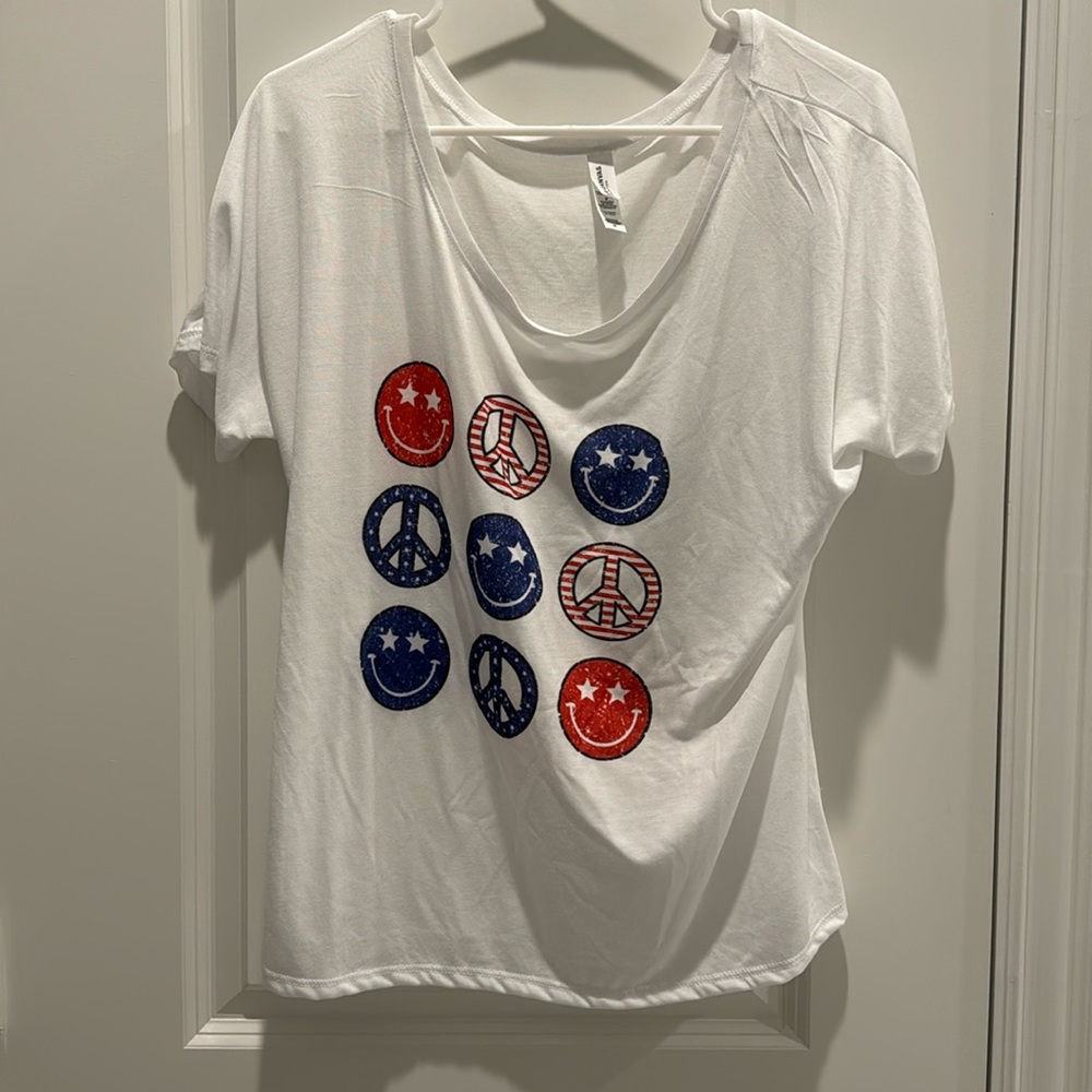 Red, white & blue smiley tee from Pink Lily